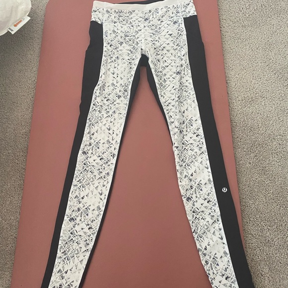 lululemon athletica Pants - Lululemon athletica leggings